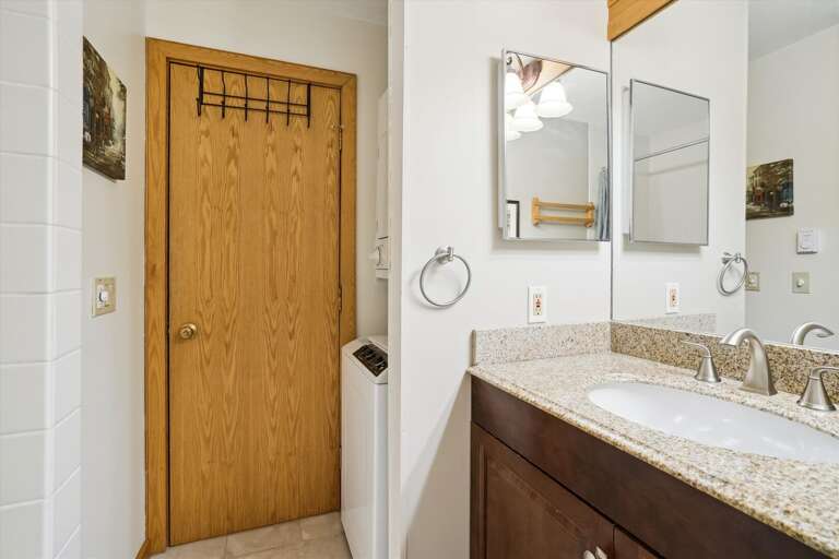 Washer and dryer Washer and dryer