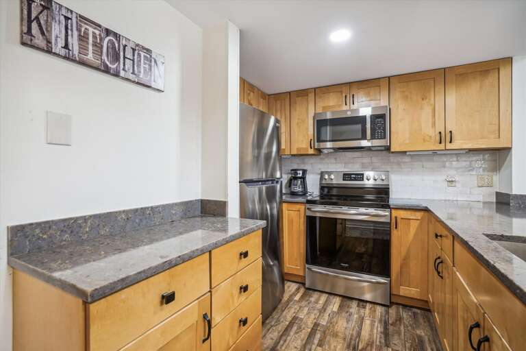 Fully equipped kitchen.