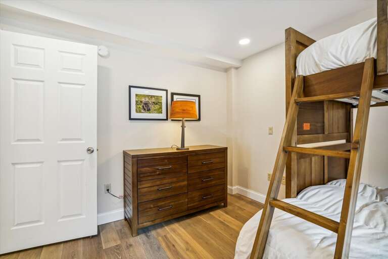 Twin bed Twin bed