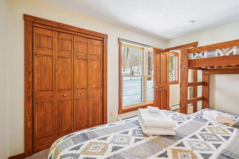 Bedroom with Queen and Bunks