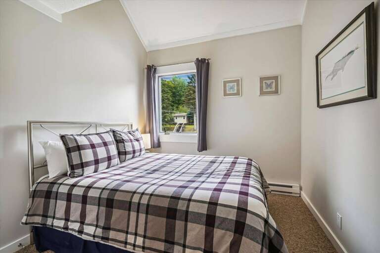Queen Bedroom