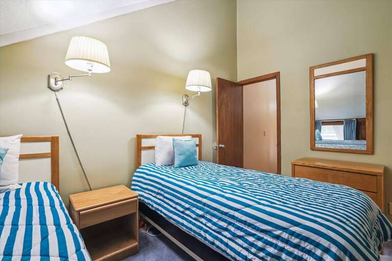Comfortable Two-Twin Bedroom