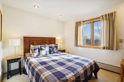 Quun Bedroom