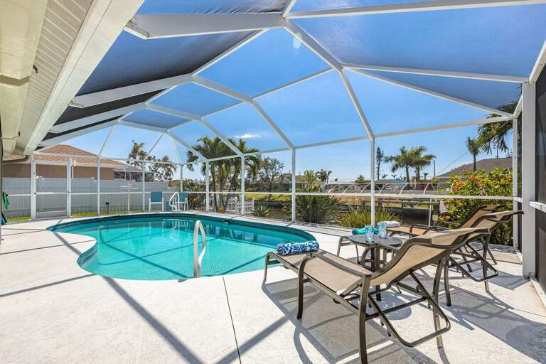 Villa Summer's Day, Cape Coral 3 Bedroom Vacation Home For Rent Cape