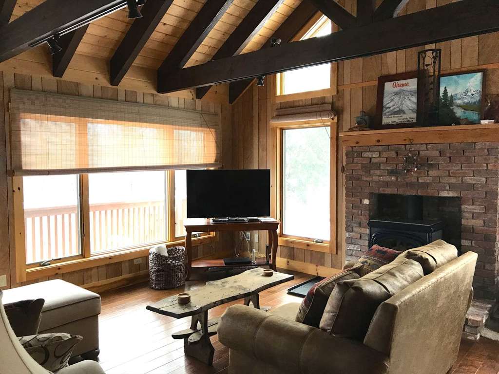 Walk to Sachem Trail from this large home on Okemo Mountain