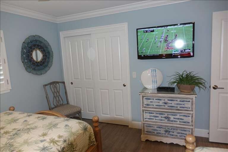 GUEST BEDROOM GUEST BEDROOM