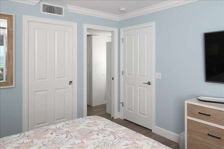 Master bedroom 2 Master bedroom 2