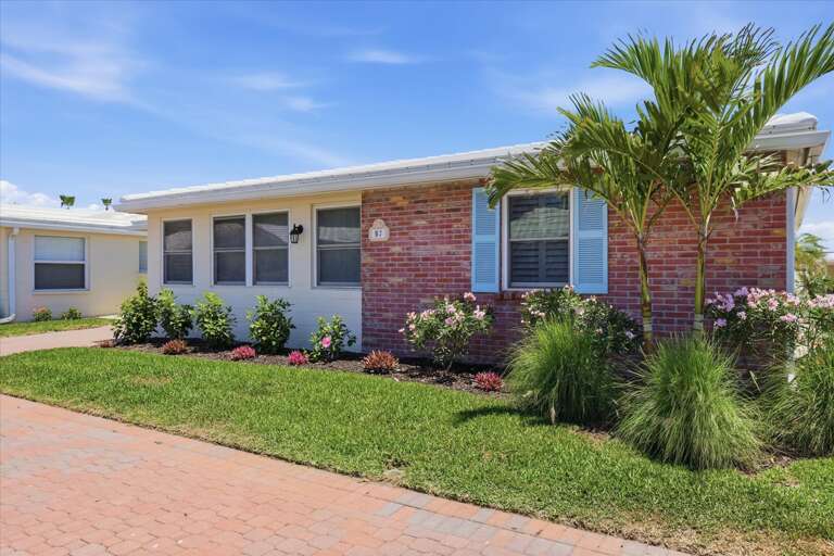 Beachside Villa 2 bedroom B- 7