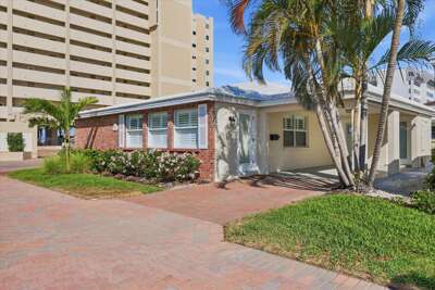 Beachside Villa 2 Bedroom C- 1