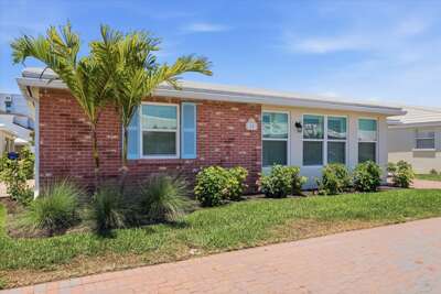 Beachside Villa 2 bedroom C- 4