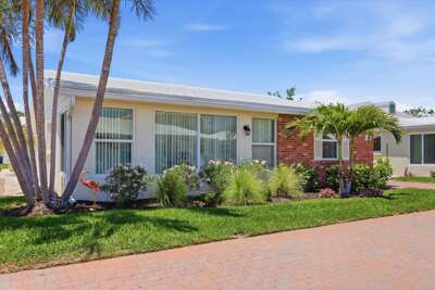Beachside Villa 2 bedroom C- 9
