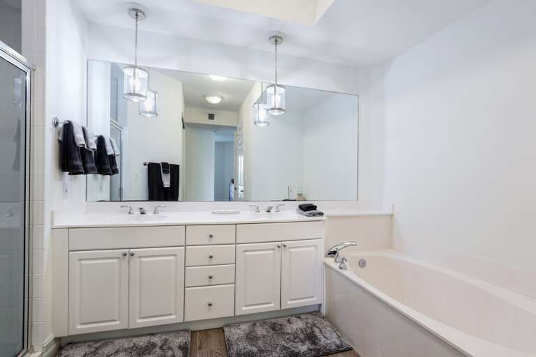 Master Bathroom Master Bathroom