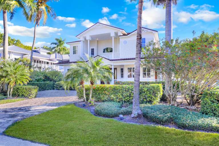 Welcome to Olde Naples