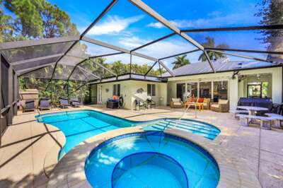 Pool & Spa
