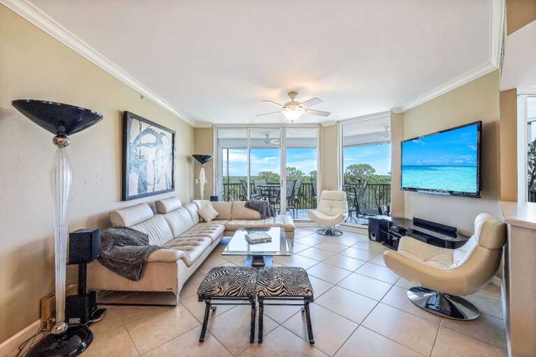 Living to Lanai Living to Lanai