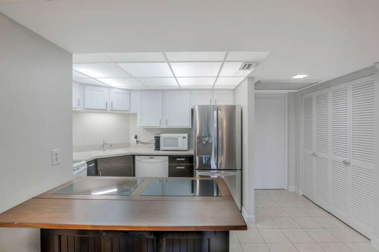 Kitchen Bar to Kitchen