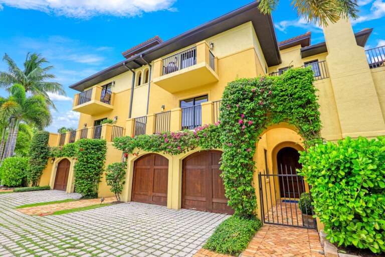 Welcome to Old Naples Villas Escalante