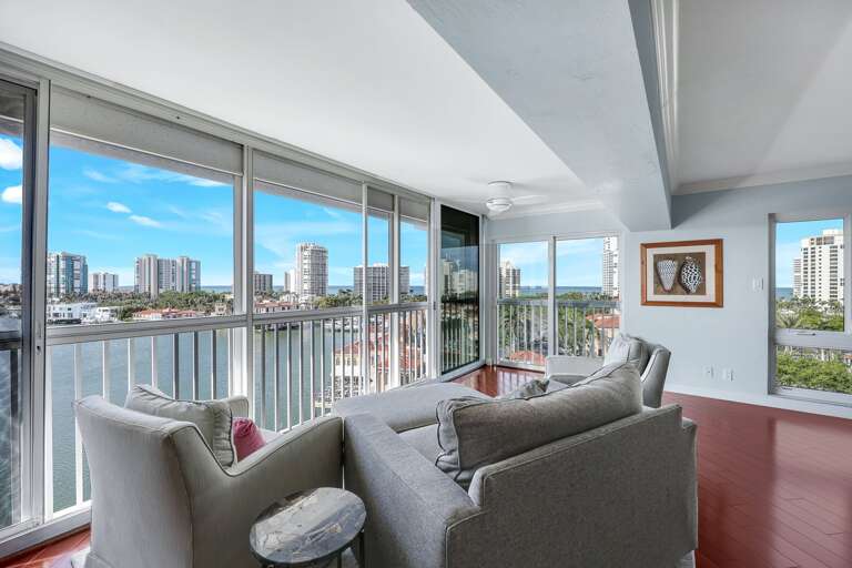 Park Shore Pelican Point West 803 Park Shore Pelican Point West 803