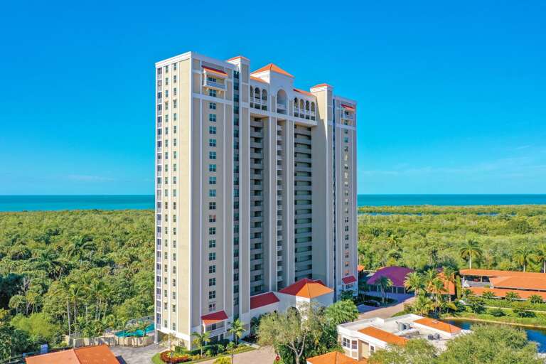 Welcome to Pelican Bay St. Marissa