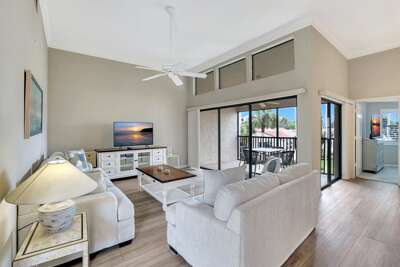 Pelican Bay Valencia D302