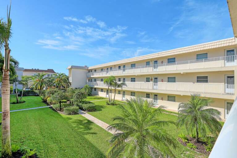 Welcome to Moorings Riviera