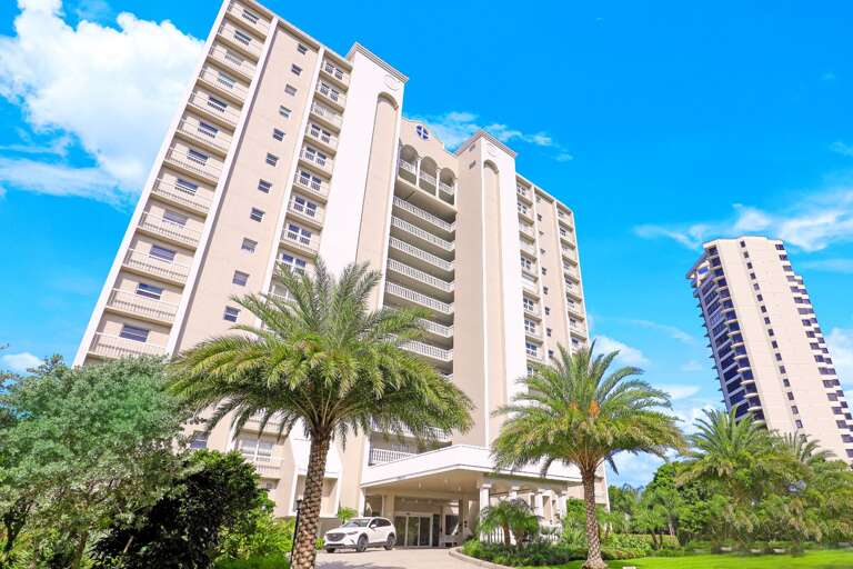 Welcome to Pelican Bay St. Tropez