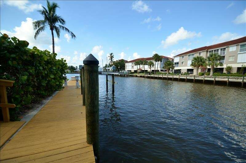 Regatta V Naples, FL Condo for Short Term Rental with 3 Bedrooms