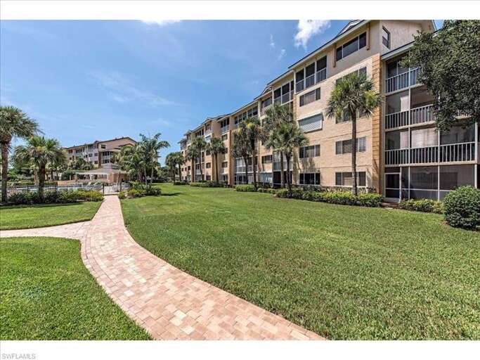 Princeton Place 305 Condo Rental in Naples, FL 2 Bedrooms Sleeps 5