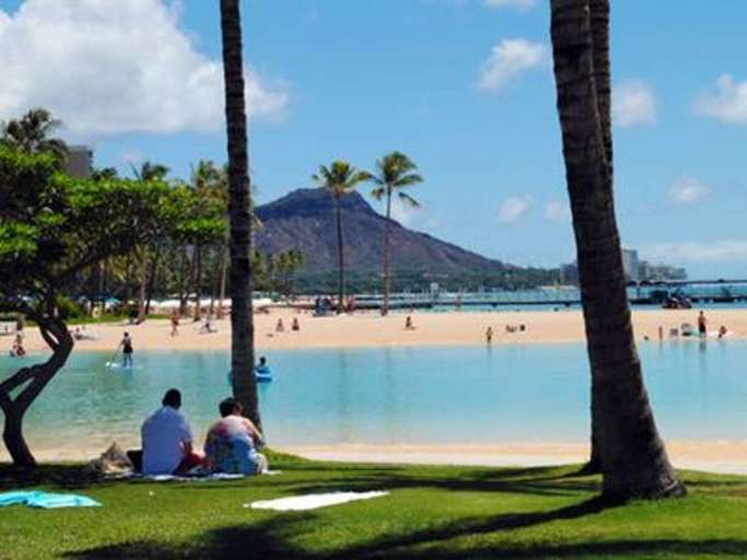Beach and Picnic Area of The llikai Waikiki Condo Beach and Picnic Area of The llikai Waikiki Condo