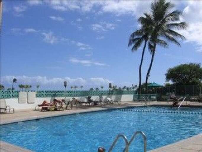The llikai Condo Pool in Waikiki The llikai Condo Pool in Waikiki
