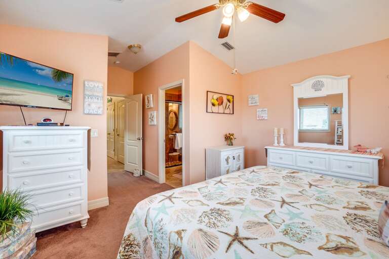 Bedroom 2 - King Bed