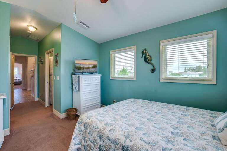 Bedroom 3 - Queen Bed, Twin Daybed with Pull-Out Twin