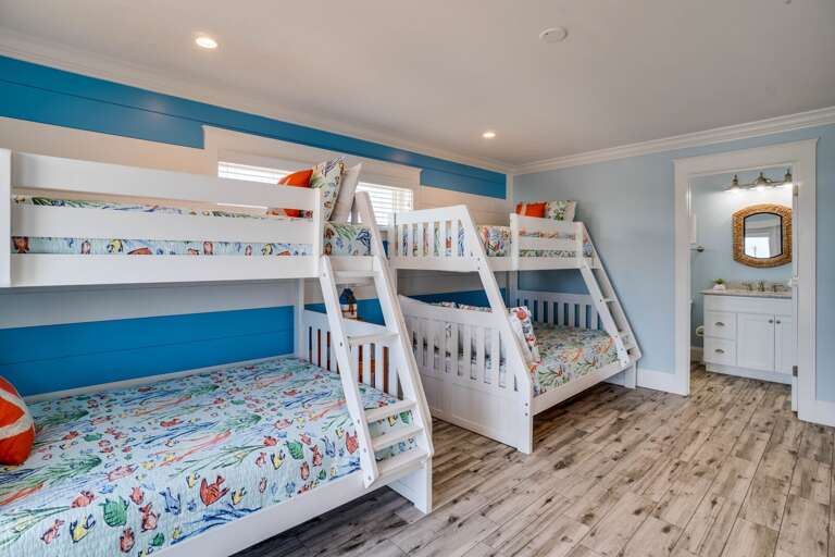 Bedroom 4 - 2 Twins Over 2 Full Beds