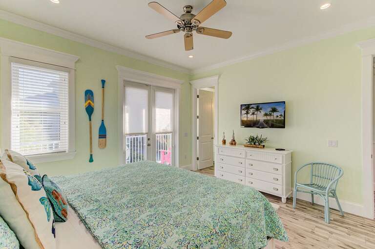 Primary Bedroom 2nd Floor - King Bed