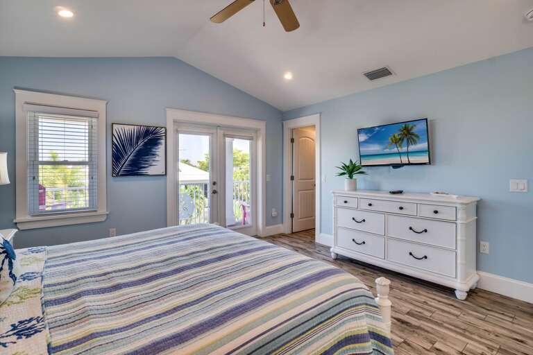 Primary Bedroom 3rd Floor - King Bed