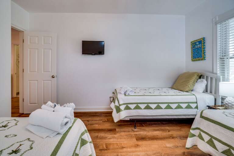 Bedroom 2 - 3 Twin Beds