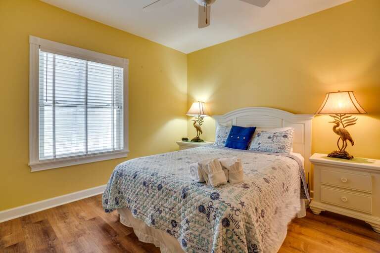 Bedroom 3 - Queen Bed