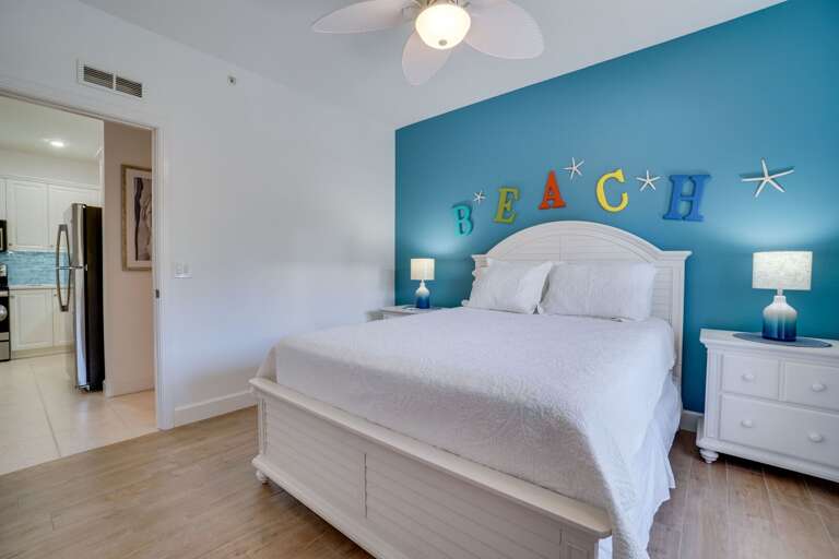 Bedroom 2 - Queen Bed Bedroom 2 - Queen Bed