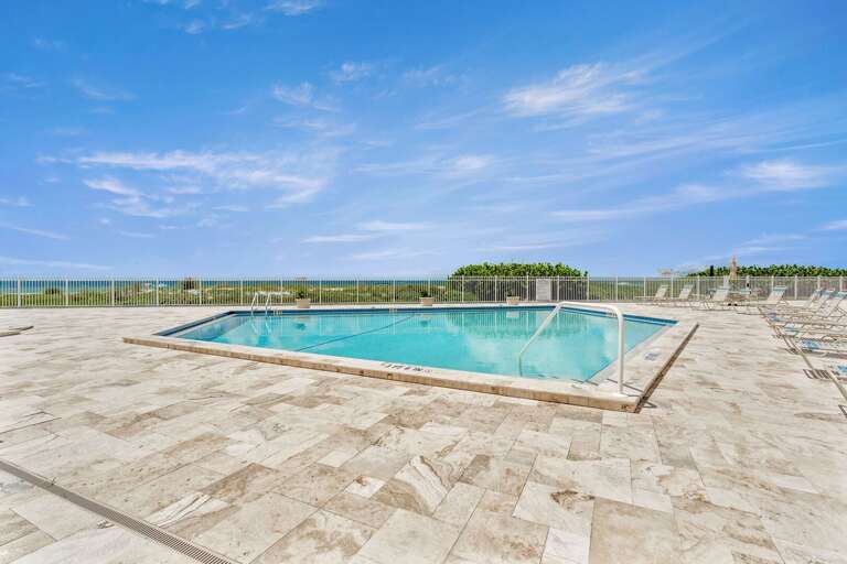 Anna Maria Island Club Community Pool
