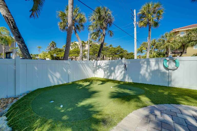 Backyard - Putt Putt Golg Backyard - Putt Putt Golg