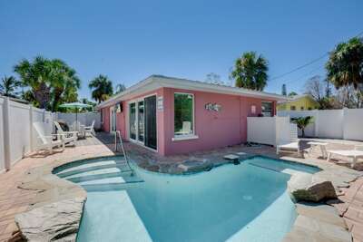 Private Heated Pool Private Heated Pool