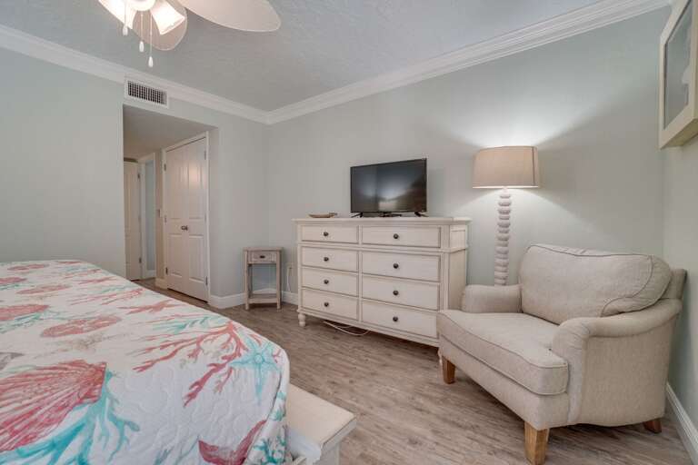 Primary Bedroom - King Bed Primary Bedroom - King Bed