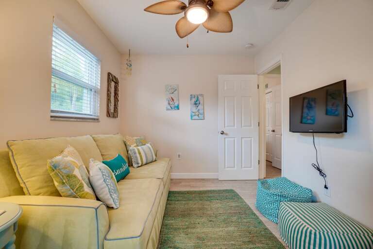 Bedroom 3 - Queen-size sleeper