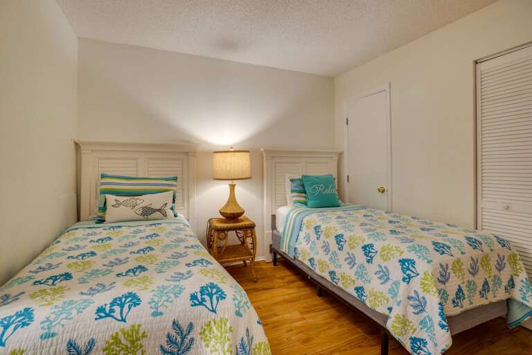 Bedroom 2 - 2 Twin Beds Bedroom 2 - 2 Twin Beds