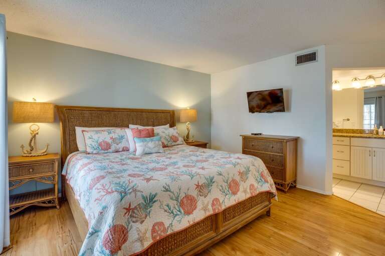 Primary Bedroom - King Bed Primary Bedroom - King Bed