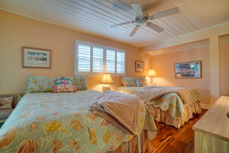 Bedroom 3 - 2 Queen Beds Bedroom 3 - 2 Queen Beds