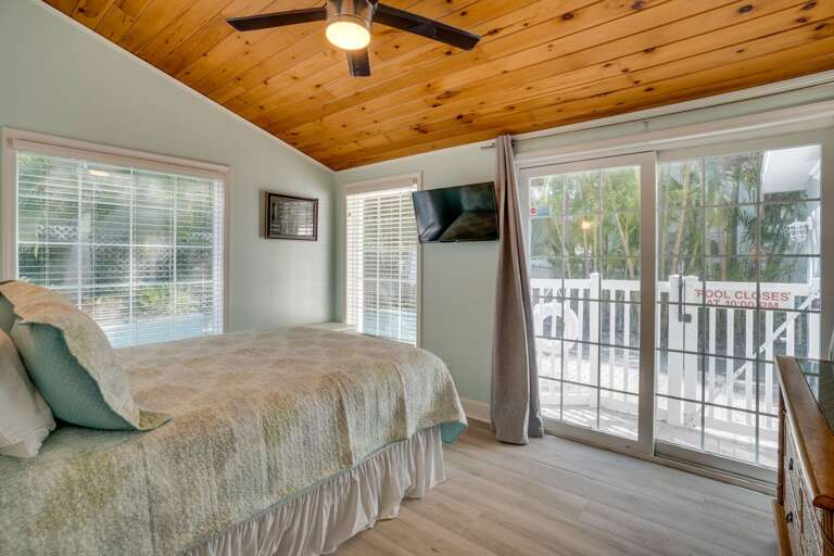 Bedroom 3 - Queen Bed