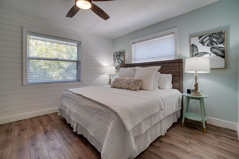 Bedroom 2 - King Bed