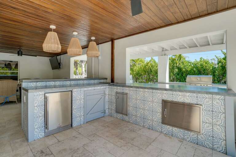 Outdoor Kitchen