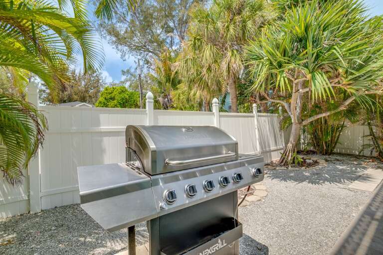 Grill & Propane Included